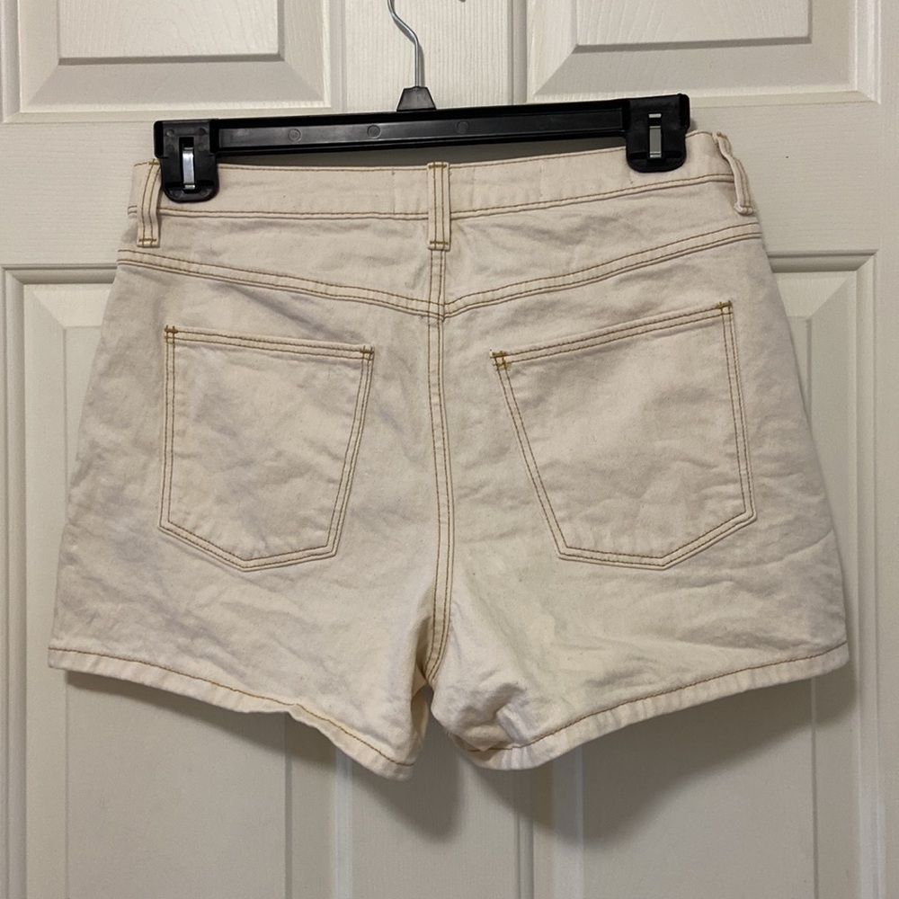 Universal Thread Shorts - Picture 2 of 2
